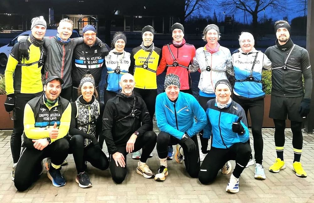 Gruppo 10alle6 durante un allenamento serale invernale