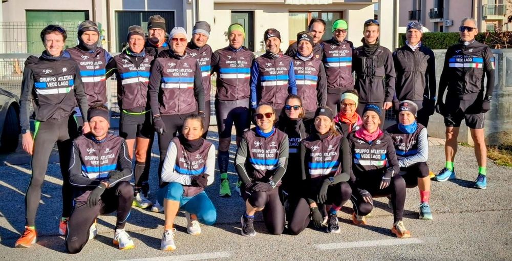 Gruppo La Crema in trasferta con la maglia sociale